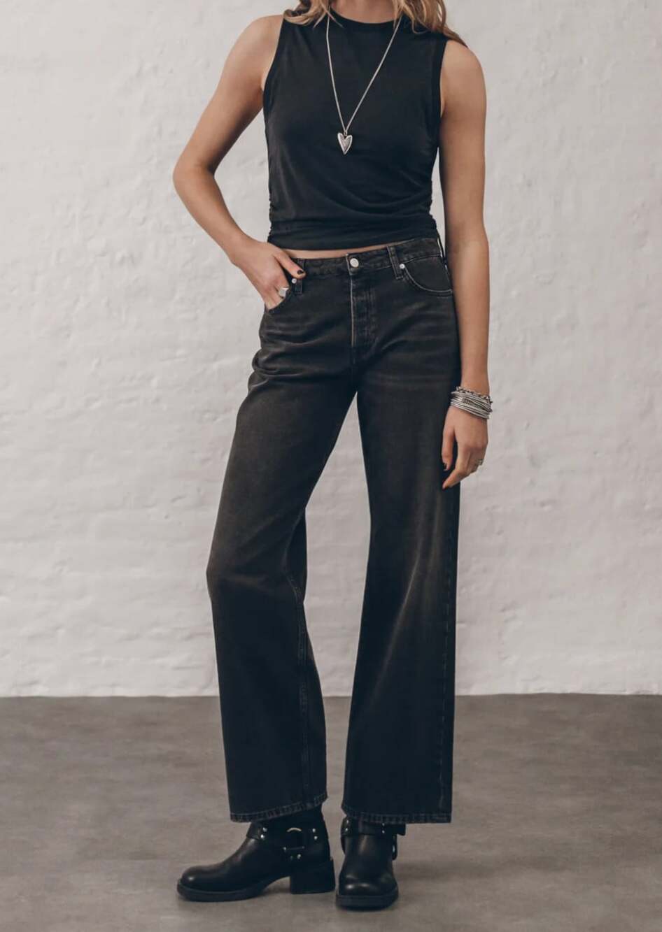 Mikuta Straight Leg Jeans in Washed Black Women's Size 29 100% Cotton